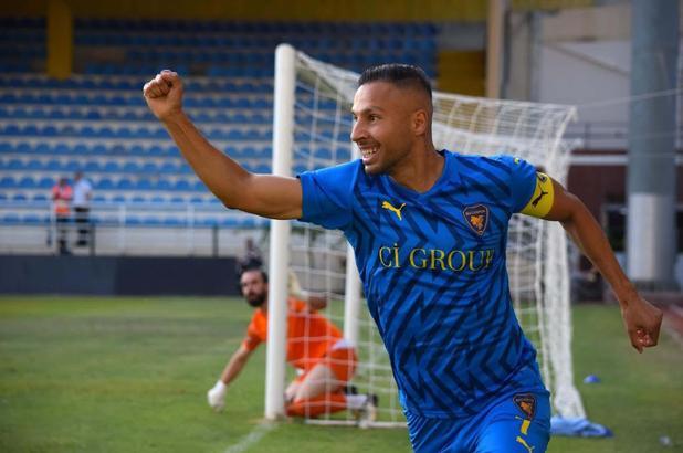 Bucaspor 1928'de Yasin Öztekin kariyer rekoru kırdı