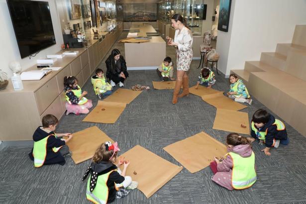 İzmir Ticaret Odası, 'Müze Okuluma Geldi' projesi ile 2000 öğrenciye ulaştı