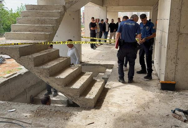 İnşaatta işe başladığı gün 4'üncü kattan düşerek öldü
