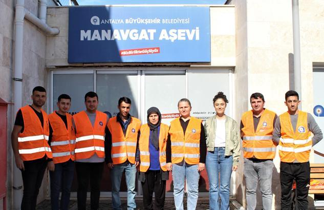 Büyükşehir Belediyesi Manavgat Aşevi ihtiyaç sahiplerinin yanında olmaya devam ediyor