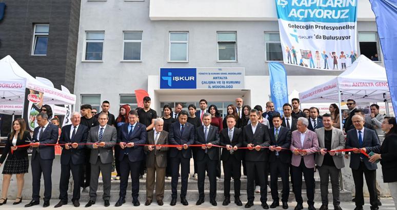 Meslek lisesi öğrencileri işverenlerle buluştu