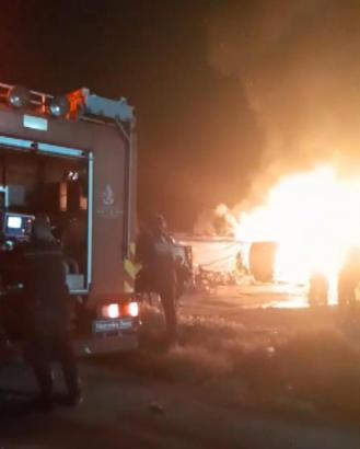 İstanbul - Silivri'de 15 baraka alev alev yandı