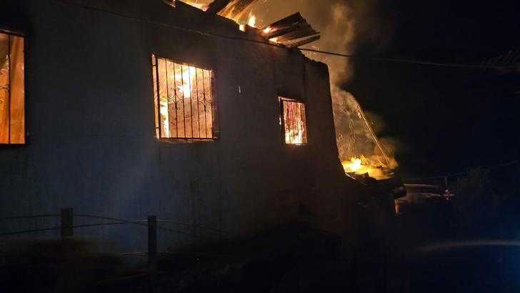 Tokat’ta yangın: 3 ev kullanılamaz hale geldi