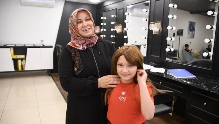 Minik Aysima, kaşlarının ardından saçlarına da kavuştu