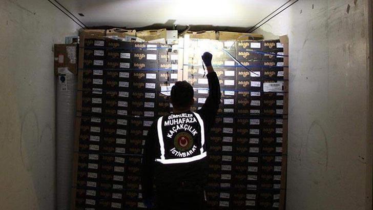 Kapıkule'deki TIR'da elektronik sigara ile ilaç ele geçirildi