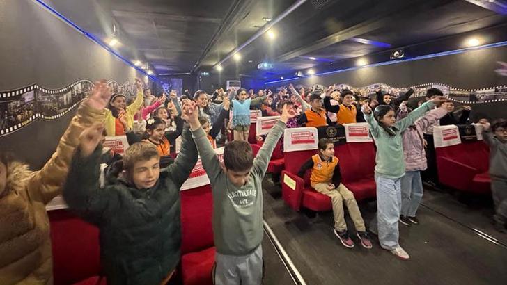 'Gezen Sinema' TIR'ı 895 bin seyirciye ulaştı