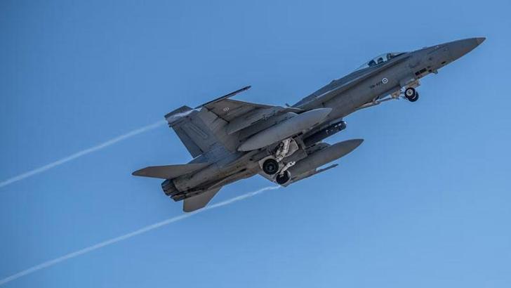 Finlandiya’da savaş uçağı düştü