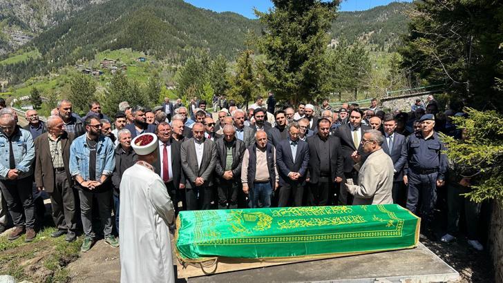 İletişim Başkanı Altun, amcasının cenazesine katıldı