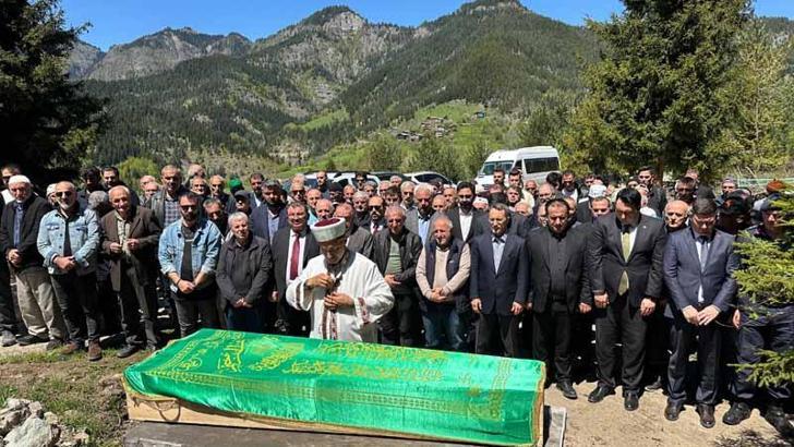 İletişim Başkanı Altun, amcasının cenazesine katıldı