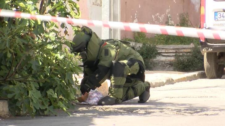 Beyoğlu'nda şüpheli paket polisi harekete geçirdi