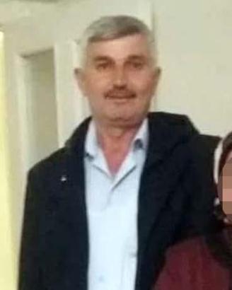 Kazdığı kanalizasyon çukuruna giren işçi, toprak altında kalıp öldü