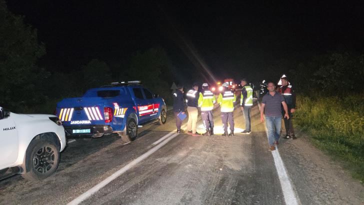 Bursa'da, alkollü sürücünün kullandığı cip ile otomobil çarpıştı: 3 ölü, 1 yaralı