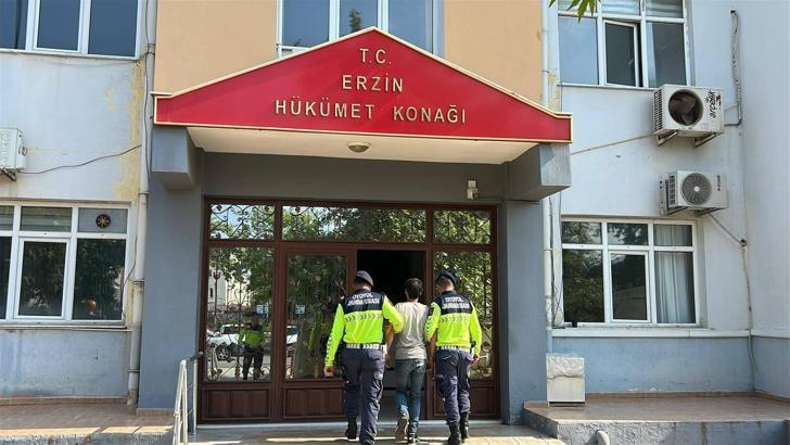 Erzin'de demir direk çalan şüpheliler yakalandı