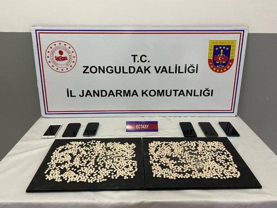 Zonguldak’ta 1540 adet uyuşturucu hap ele geçirildi: 4 tutuklu