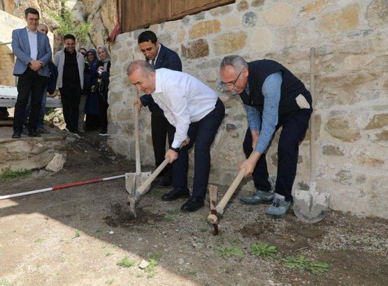 Tarihi Harput Kalesi’nde, 2025 yılı arkeolojik kazı dönemi başladı