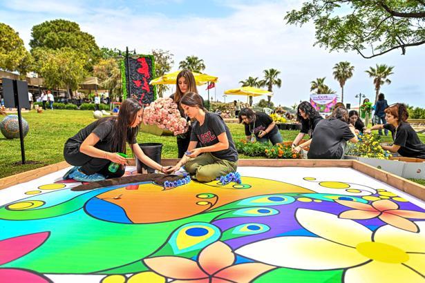 Antalya'da 'Çiçek Desenleri Günleri' başladı
