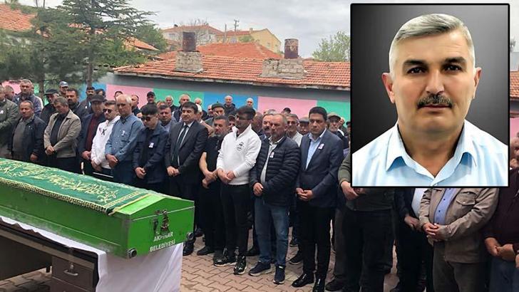 Kanalizasyon çukurundaki göçükte ölen işçi, toprağa verildi