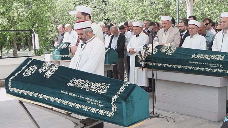 Evinde çıkan yangında hayatını kaybeden yazar Süha Oğuzertem son yolculuğuna uğurlandı
