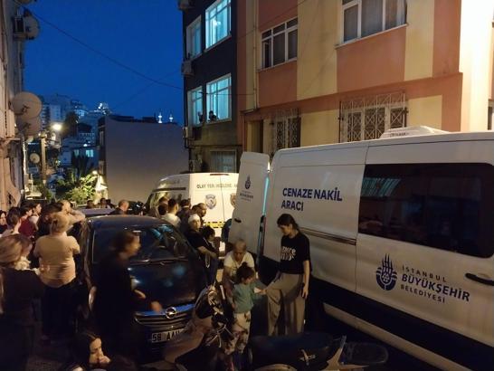 İstanbul - Beyoğlu'nda tartıştığı kardeşini silahla öldürüp, intihar etti