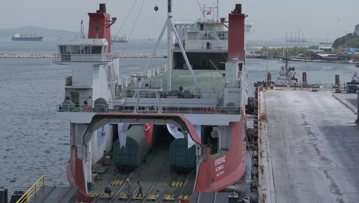 Türkiye'nin en büyük tren feribotu, Bandırma-Tekirdağ arası 'Tren Ferry' seferine başladı