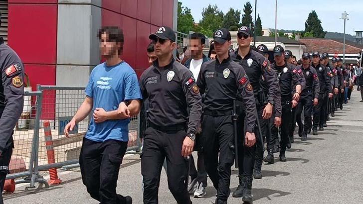 Gaziantep merkezli FETÖ operasyonunda 225 şüpheli adliyede