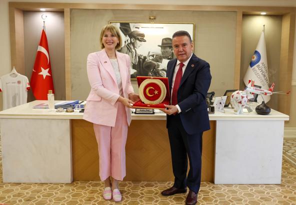 Başkan Böcek: Turizmi 12 aya yaymaya çalışıyoruz