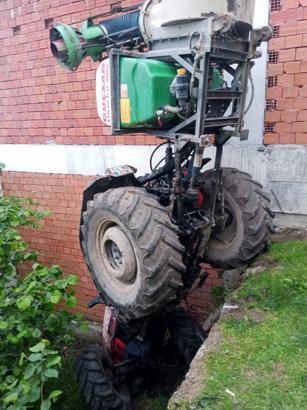 Babasının kullandığı traktör evlerinin yanındaki boşluğa düştü; Aysima öldü