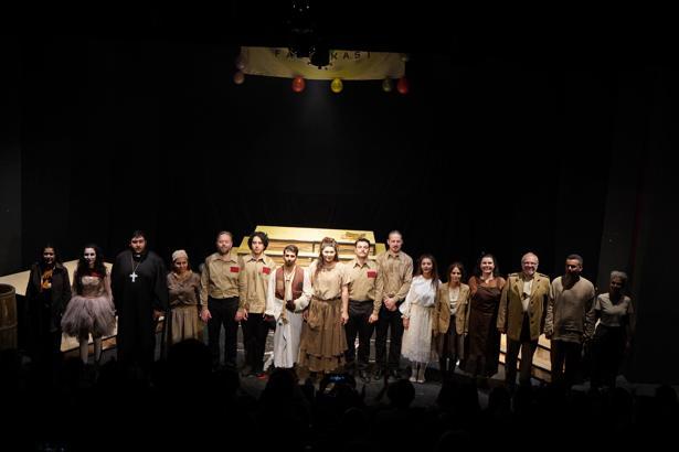 Bornova'da perde kursiyerler için açıldı