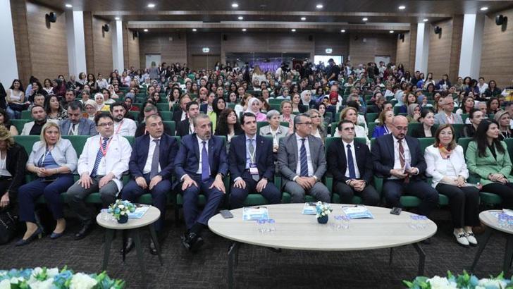 Ankara'da 'Ulusal Bütünleşik Hemşirelik ve Ebelik Kongresi'