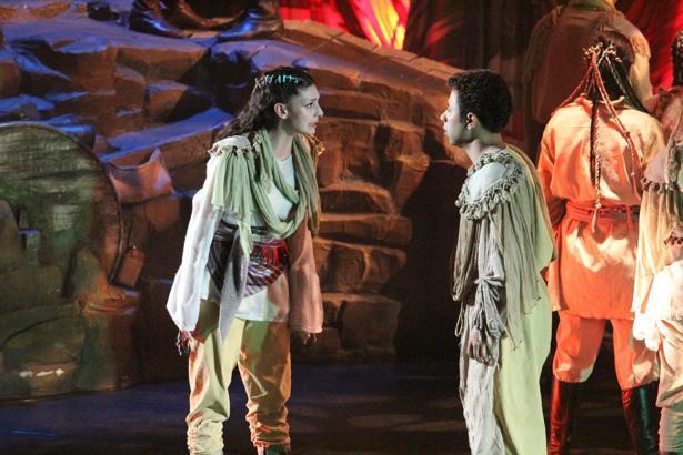 Antalya'da tiyatro heyecanı başlıyor