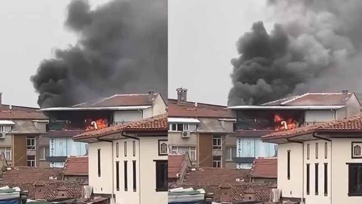 Bursa'da 4 katlı iş merkezinin çatı katında yangın