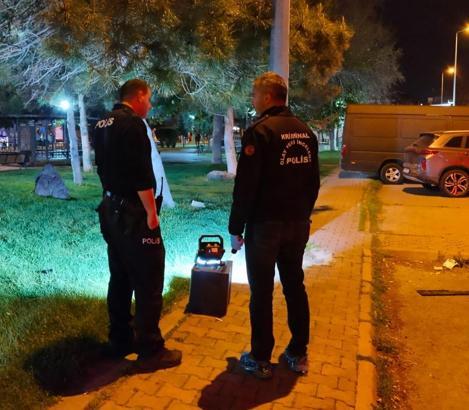 Borç- alacak kavgasında birbirlerini bıçakladılar