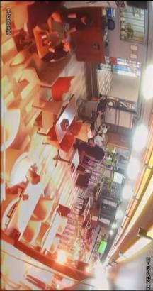 İzmir’de gaz sızıntısı sonrası patlama: 4 yaralı; o anlar kamerada / Ek fotoğraflar