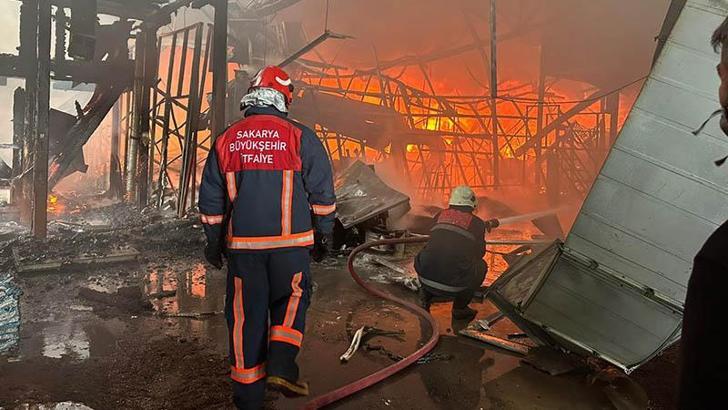 Fındık kırma fabrikasındaki yangın, 2,5 saatte kontrol altına alındı