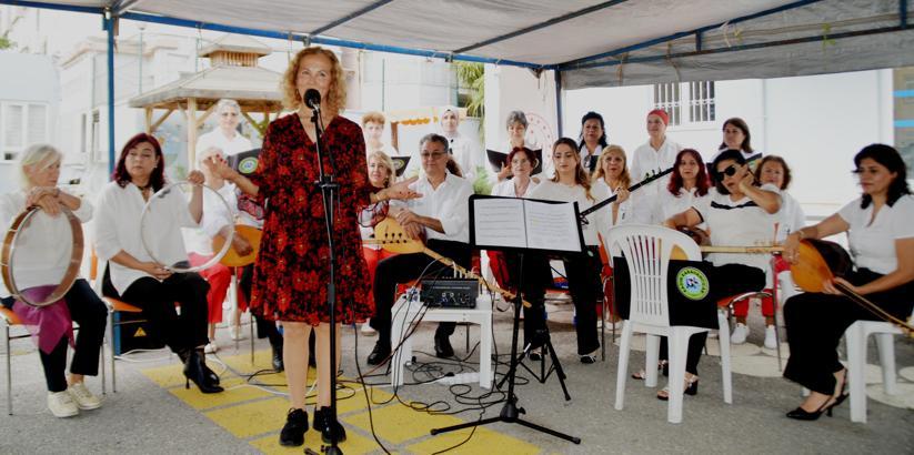 Özel bireylere çifte konser