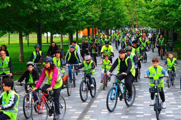 Büyükşehir Belediyesi 10 kişiye bisiklet hediye etti