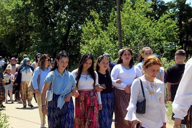 Çanakkale’de 'Aşıklar Sokağı' gençlerle doldu