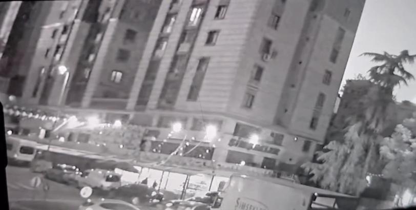 İstanbul - Ataşehir'de daire içinde doğalgaz parlaması yaşandı, panikleyen genç 7'nci kattan atladı