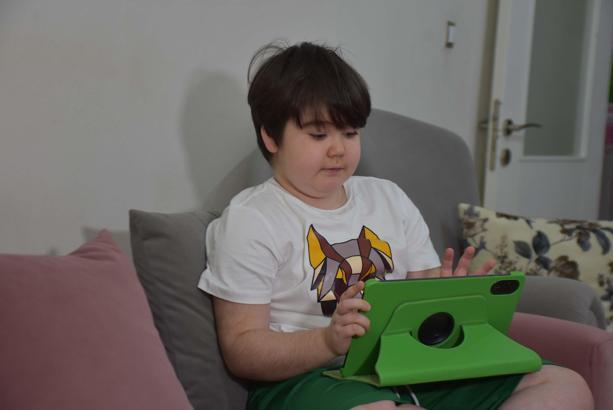 DMD'li Aras'ın babası: Bir gün yürüyememesinden korkuyorum / Ek fotoğraflar