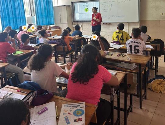 Defne’de öğrencilere aşı eğitimi verildi