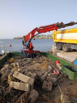 Bodrum'da denizden 45 ton katı atık çıktı