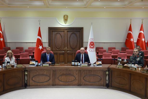 Bakan Güler, Utah Dünya Ticaret Merkezi Başkanı Flake'i kabul etti