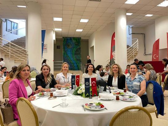 Başkan Çerçioğlu'ndan annelere Anneler Günü hediyesi