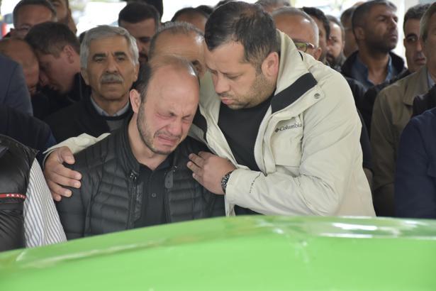 Metrobüs kazasında ölen Ebru, son yolculuğuna uğurlandı