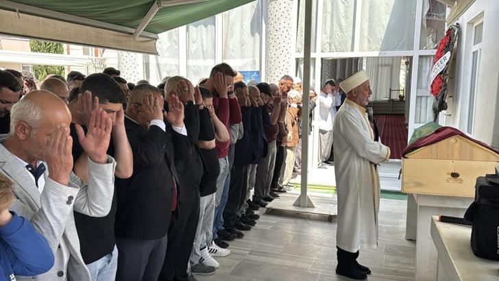 Çanakkale'deki otobüs kazasında ölen kadın, Tekirdağ'da toprağa verildi