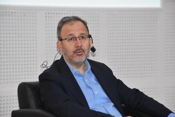 Kasapoğlu: Ne kadar başarılı yönetirseniz o kadar güçlü lider olursunuz