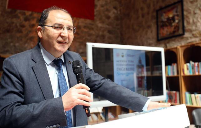 Tokat’ta ‘Modern Türk Edebiyatının Değerleri Sempozyumu’ başladı