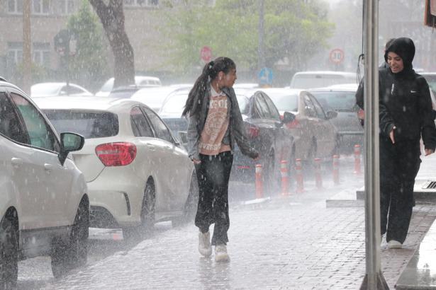 Kayseri'de sağanak etkili oldu