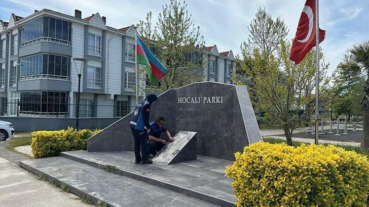 Hocalı Katliamı şehitlerinin anıldığı hitabeye zarar verildi