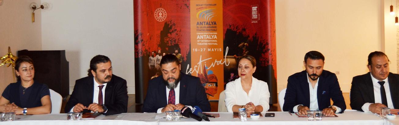 Antalya'da tiyatro sokağa taşacak